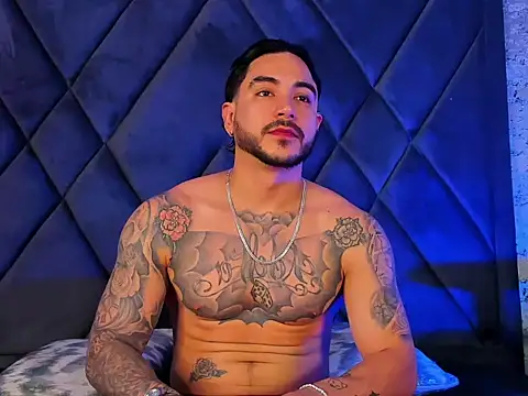 DanteDonovan  online show from July 7, 11:31 pm