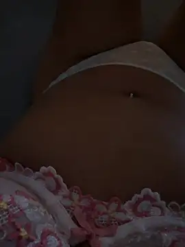 Snapshot of blissfulbelle6 chatting on August 2, 8:40 pm blissfulbelle6 online show from August 2, 8:40 pm