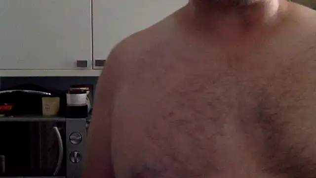 Snapshot of BritishRugbyDaddy chatting on July 6, 8:22 am BritishRugbyDaddy online show from July 6, 8:22 am