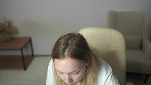 Snapshot of OraliaRokusek chatting on July 6, 1:41 pm OraliaRokusek online show from July 6, 1:41 pm