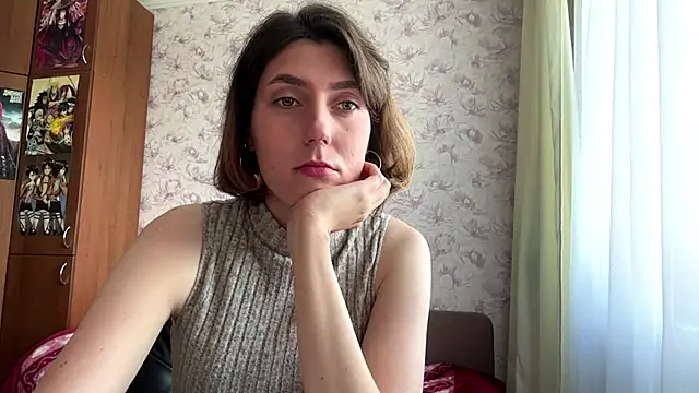 Snapshot of GinnyDrews chatting on July 24, 7:39 am GinnyDrews online show from July 24, 7:39 am
