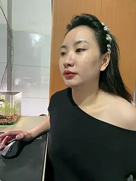 QuynhAnh68 online show from July 4, 2:45 pm