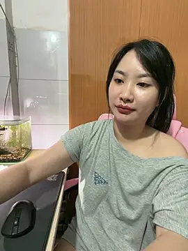 QuynhAnh68 online show from July 11, 5:54 am