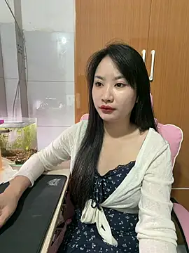 QuynhAnh68 online show from July 12, 2:13 am