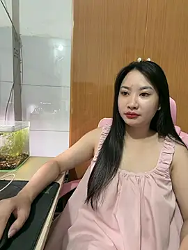 QuynhAnh68 online show from July 13, 2:36 am