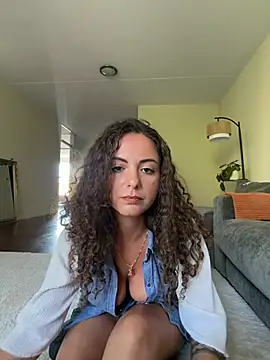 Snapshot of daisydalliex chatting on July 1, 12:40 pm daisydalliex online show from July 1, 12:40 pm