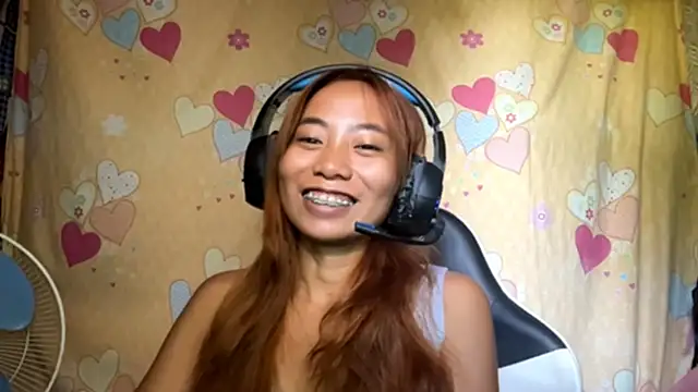 Snapshot of PiaSwida chatting on July 1, 3:30 am PiaSwida online show from July 1, 3:30 am