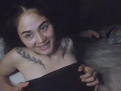 Snapshot of pretty_kat198 chatting on July 16, 1:06 pm pretty kat198 online show from July 16, 1:06 pm