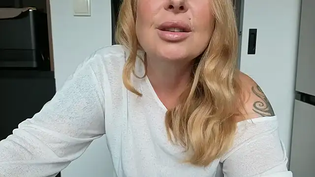 TammyJeann online show from September 14, 1:43 pm