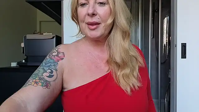 TammyJeann online show from April 26, 10:35 am