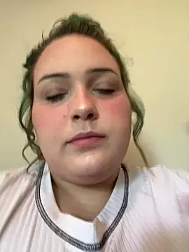 Snapshot of BbGurl18 chatting on July 9, 6:23 pm BbGurl18 online show from July 9, 6:23 pm