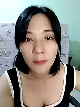 Snapshot of Lyrose_2k chatting on July 29, 2:15 pm Lyrose 2k online show from July 29, 2:15 pm