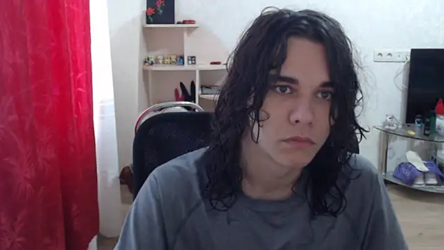 Snapshot of tiiiiiiiiim chatting on July 8, 1:26 pm tiiiiiiiiim online show from July 8, 1:26 pm