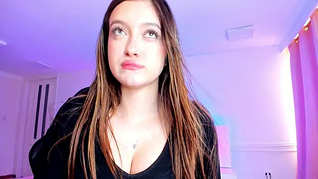 Snapshot of morgana_ray chatting on July 6, 9:28 pm morgana ray online show from July 6, 9:28 pm