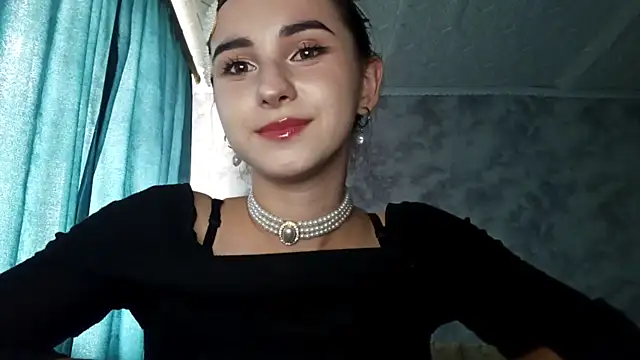 Snapshot of AnFiwck chatting on July 6, 9:39 am AnFiwck online show from July 6, 9:39 am