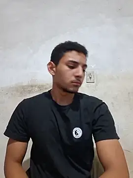 Snapshot of andre_oliver2 chatting on July 1, 8:30 pm andre oliver2 online show from July 1, 8:30 pm
