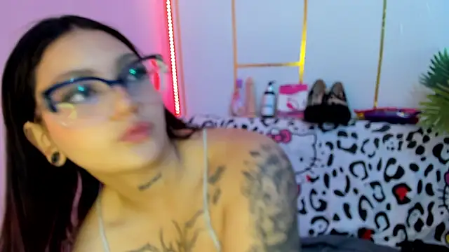 Snapshot of lina_preg chatting on July 6, 12:24 pm lina preg online show from July 6, 12:24 pm