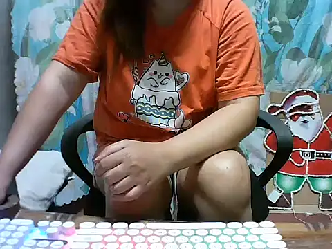 Snapshot of crystal_light29 chatting on July 12, 1:07 am crystal light29 online show from July 12, 1:07 am