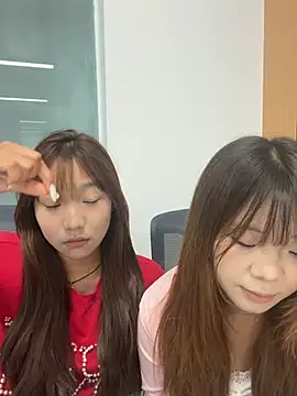 liangliang-888 online show from July 11, 7:22 am