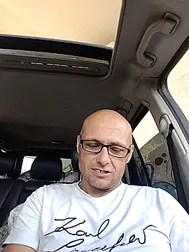 Snapshot of Szonek123 chatting on July 19, 10:41 am Szonek123 online show from July 19, 10:41 am