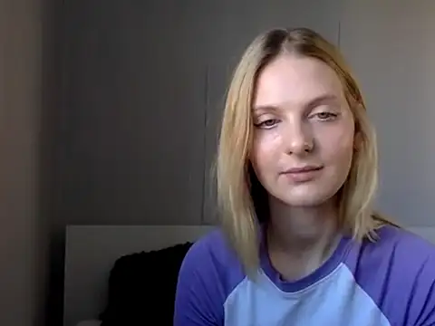 Snapshot of CassieHeart chatting on July 14, 12:44 pm CassieHeart online show from July 14, 12:44 pm