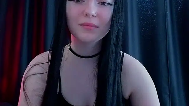 Snapshot of NaomiBunnys chatting on July 4, 9:15 am NaomiBunnys online show from July 4, 9:15 am