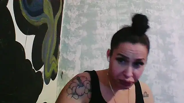 imisamoore69 online show from October 25, 10:59 pm