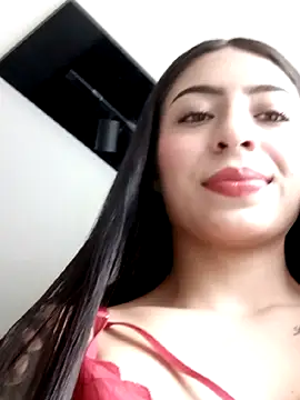 Snapshot of velunett_20 chatting on July 7, 6:34 pm velunett 20 online show from July 7, 6:34 pm