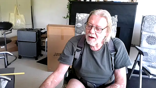 Snapshot of wiewerner_2 chatting on July 3, 7:48 am wiewerner 2 online show from July 3, 7:48 am