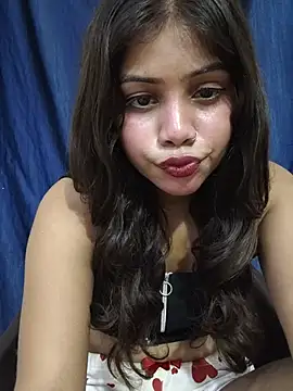 Snapshot of sweetie_girl80 chatting on July 13, 5:54 am sweetie girl80 online show from July 13, 5:54 am