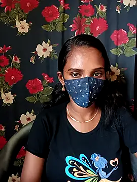 Snapshot of Tamil_Soloqueen_001 chatting on July 7, 6:05 am Tamil Soloqueen 001 online show from July 7, 6:05 am