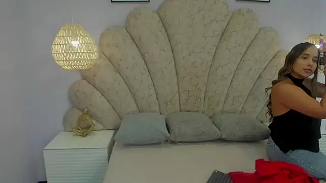 Snapshot of lucycarson_ chatting on July 9, 2:48 am lucycarson online show from July 9, 2:48 am