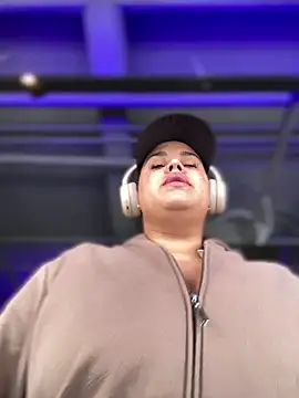 AliceStarshine online show from February 16, 3:38 pm