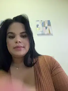 Snapshot of AliceStarshine chatting on July 19, 2:04 am AliceStarshine online show from July 19, 2:04 am