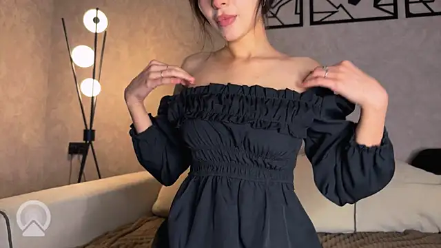 Snapshot of neo_moon1 chatting on July 5, 5:31 pm neo moon1 online show from July 5, 5:31 pm