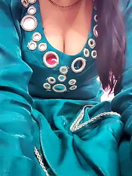 Snapshot of usha__004 chatting on July 12, 6:04 am usha 004 online show from July 12, 6:04 am
