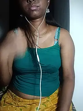 Snapshot of Monika-Beauty chatting on July 23, 6:39 pm Monika-Beauty online show from July 23, 6:39 pm