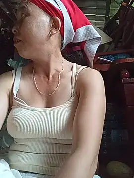 Snapshot of Tina_misu chatting on July 7, 9:13 am Tina misu online show from July 7, 9:13 am