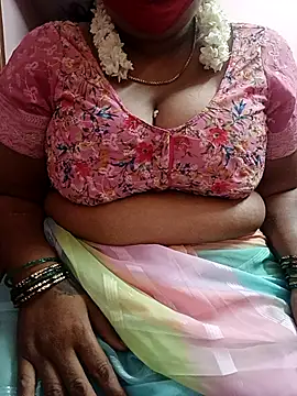 Snapshot of tamil_queen_29 chatting on July 17, 6:57 pm tamil queen 29 online show from July 17, 6:57 pm