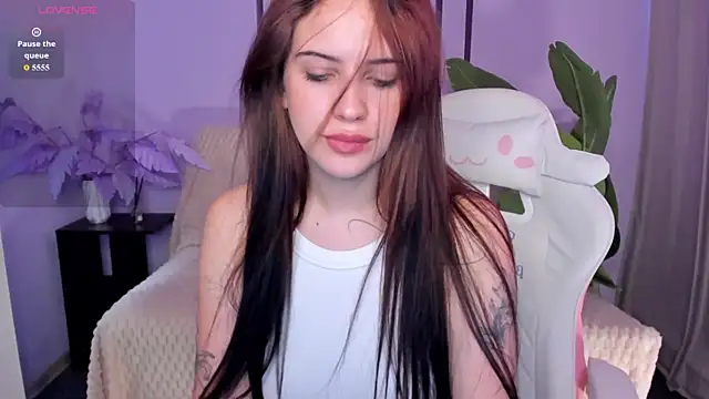 Snapshot of SusanRayn chatting on July 8, 6:29 am SusanRayn online show from July 8, 6:29 am