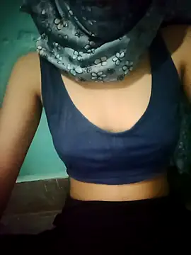 Snapshot of Miss8899 chatting on July 17, 6:46 pm Miss8899 online show from July 17, 6:46 pm
