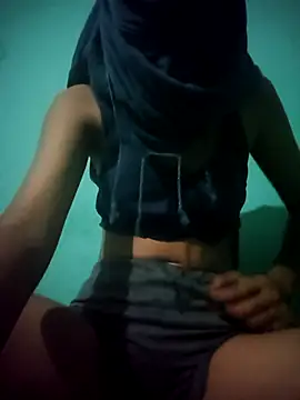 Snapshot of Miss8899 chatting on July 18, 7:17 pm Miss8899 online show from July 18, 7:17 pm