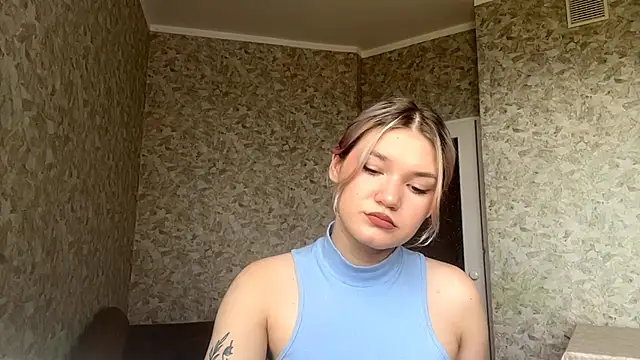 Snapshot of PearlyCafferky chatting on July 10, 10:07 am PearlyCafferky online show from July 10, 10:07 am