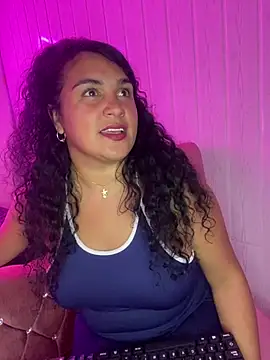 taylor honeey online show from July 18, 3:33 am