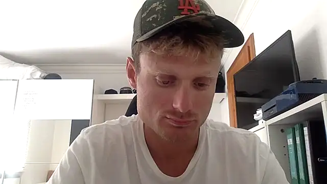 Snapshot of Nakedendurance1994 chatting on July 11, 7:55 am Nakedendurance1994 online show from July 11, 7:55 am