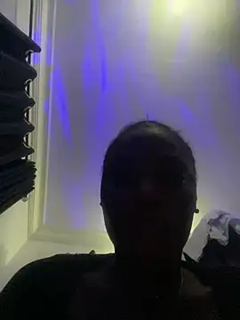 Snapshot of sweetluna_luxe chatting on July 23, 6:28 pm sweetluna luxe online show from July 23, 6:28 pm