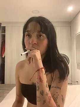 ruemi rose online show from July 12, 2:35 am