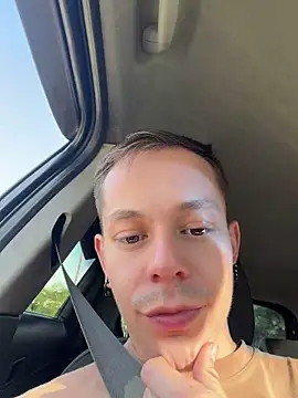 Snapshot of DominickMuller chatting on July 10, 12:41 pm DominickMuller online show from July 10, 12:41 pm