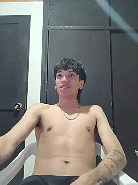 Snapshot of H3ll_B0Y_ chatting on July 21, 8:55 pm H3ll B0Y online show from July 21, 8:55 pm