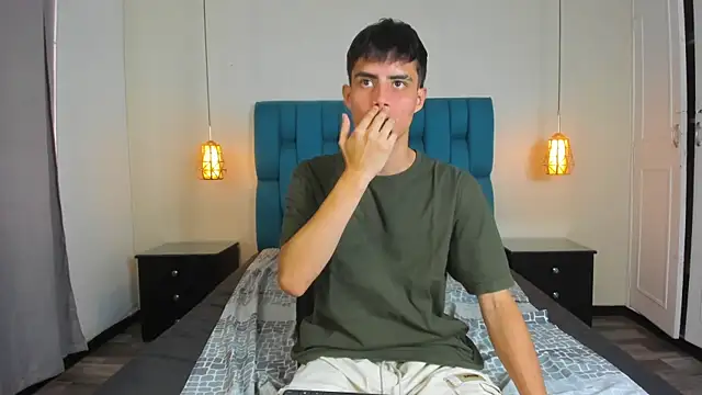 Snapshot of Thiago_Firee chatting on July 15, 2:55 pm Thiago Firee online show from July 15, 2:55 pm